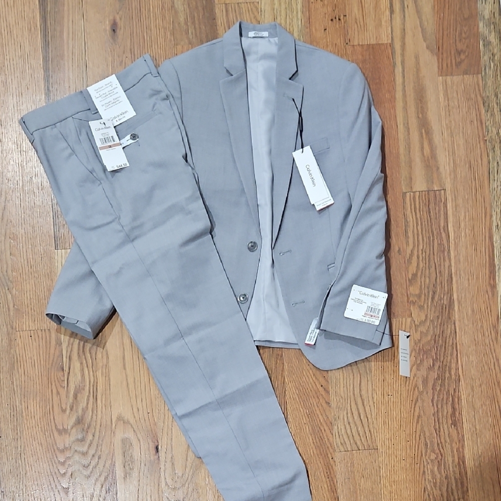 Calvin Klein Gray Suit Ensemble